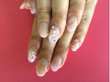 Nail salon Tiary