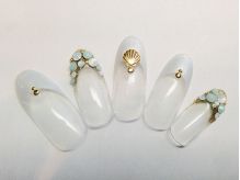 Leia by un clou Bijou（RISE SWELL)　江坂店