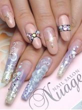 NAIL SALON Nuage