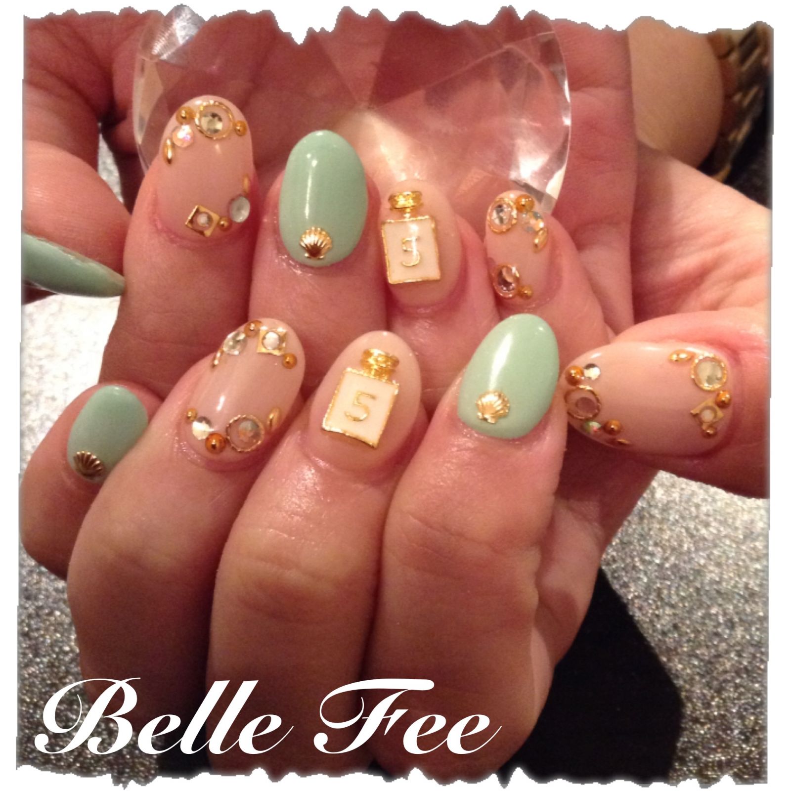 Ｂｅｌｌｅ　Ｆｅｅ