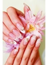 MARIFIQUE EyeLash&Nail