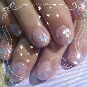 グレージュのワンカラー×パステルのハートホログラム