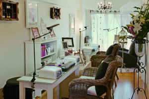 nail salon Precieuse