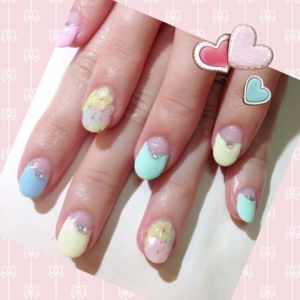 パステルフレンチ×エンボスフラワー