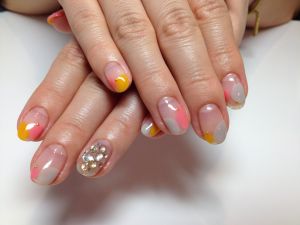 グレー×イエローの丸みニュアンス×ストーン