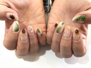 ボタニカルネイル