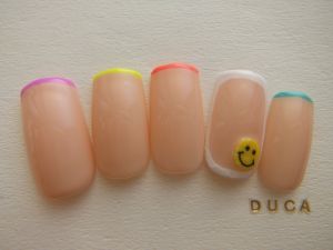 カラフル細ライン＆スマイリー