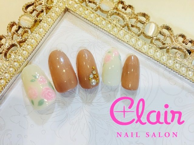 Nail's Clair