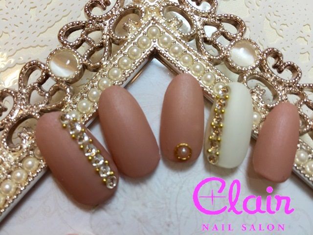 Nail's Clair