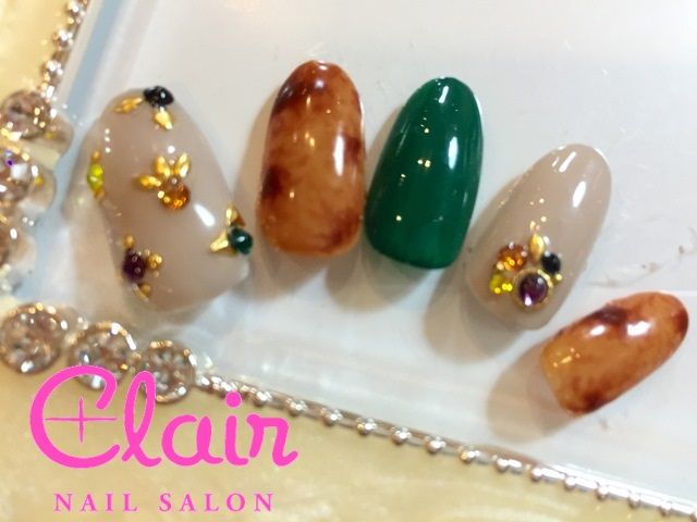 Nail's Clair