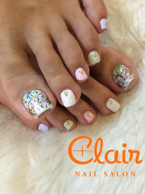 Nail's Clair