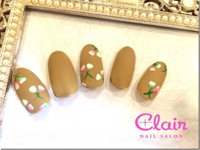 Nail's Clair