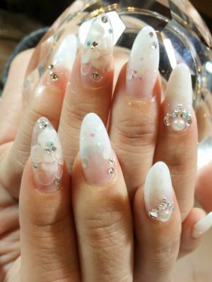 埋め込みお花のスカルプチュアネイル