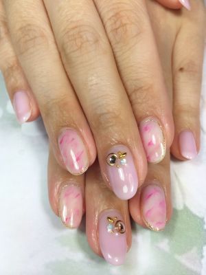 4月定額より★淡いピンクで春ネイル