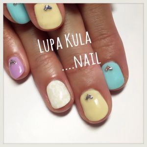 パステルカラーネイル