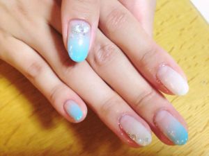 水中をイメージ