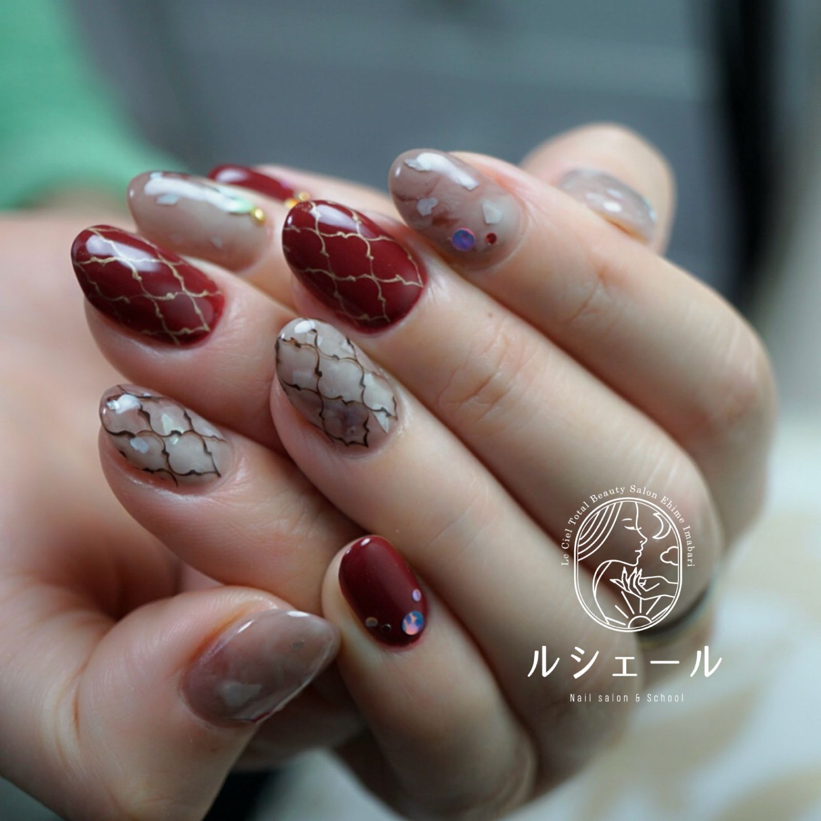 ボルドー×グレージュのモロッカンネイル - ルシェール Nail Salon
