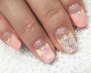 キラキラタイダイ柄ネイル