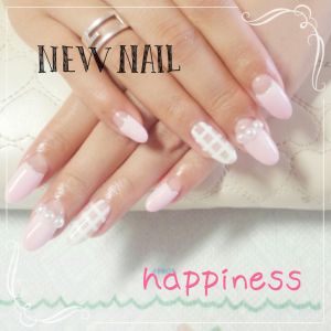 お客様ネイル『フェミニンパールフレンチ』