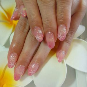 お客様ネイル『雪の結晶ネイル』