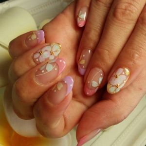 お客様ネイル『フラワーネイル』