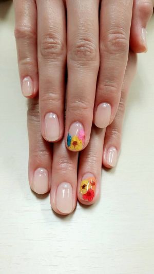 ヌードベージュネイル