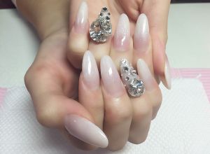 (長さ出し)キラっ☆ビジュー盛りネイル