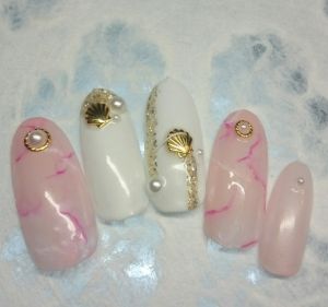 大理石風ネイル（ピンク）