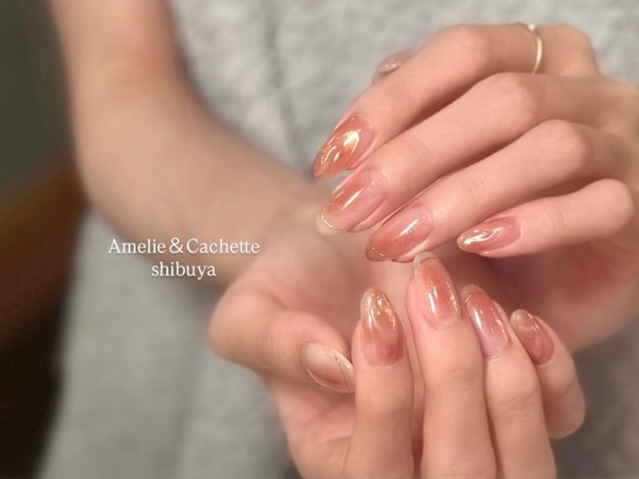 Cachette by Amelie