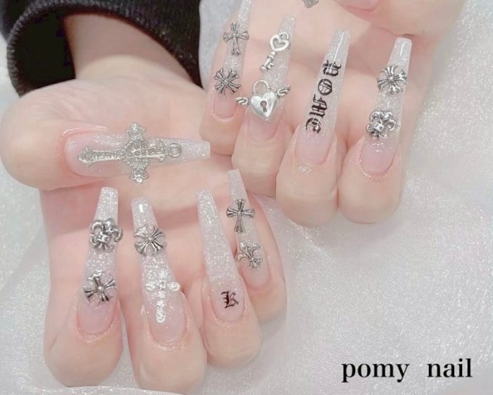 pomy nail 新宿