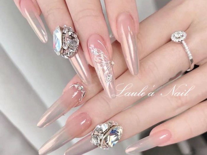 Laule'a Nail 新宿