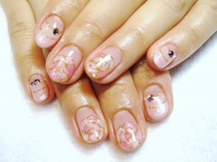 NAIL SALON AMULE