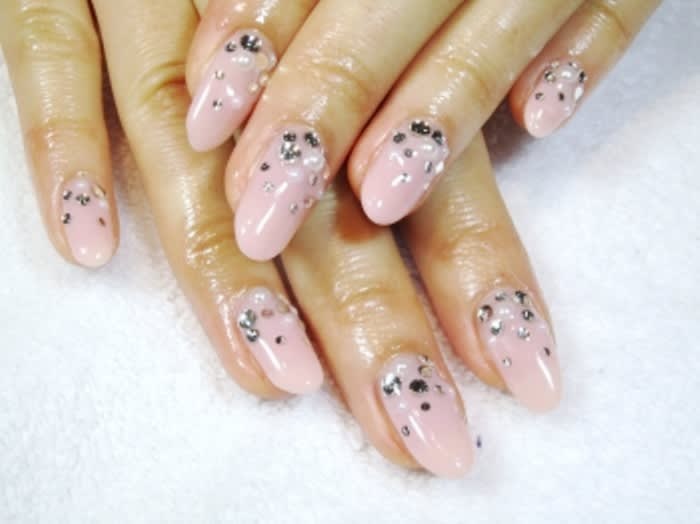 NAIL SALON AMULE