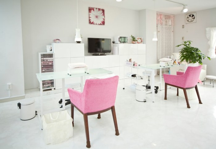 BellezzaNailSchool&Salon