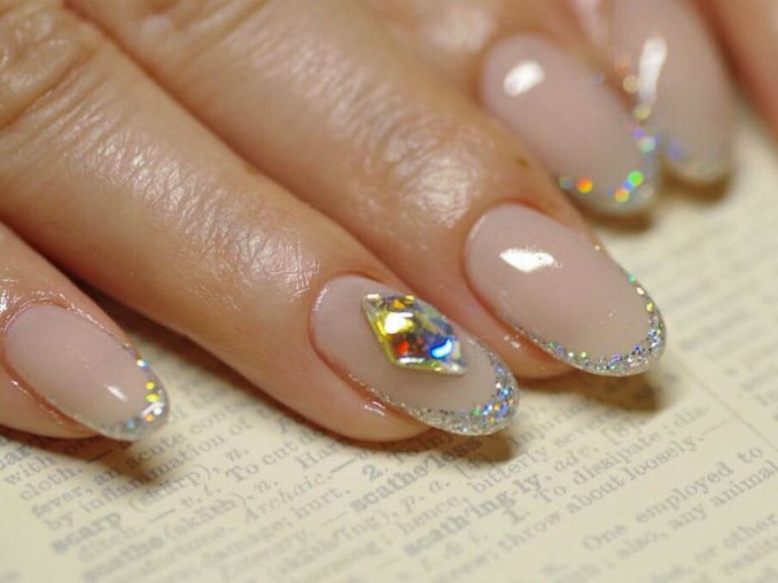 NAILSALON&SCHOOL REPLENDA