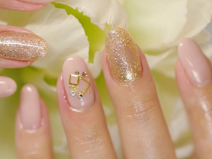 NAILSALON&SCHOOL REPLENDA