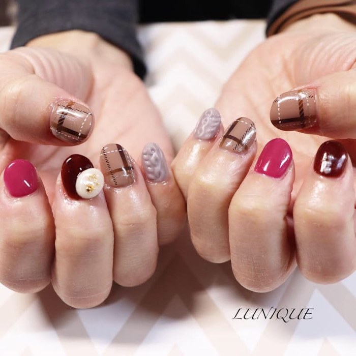 nail LUNIQUE