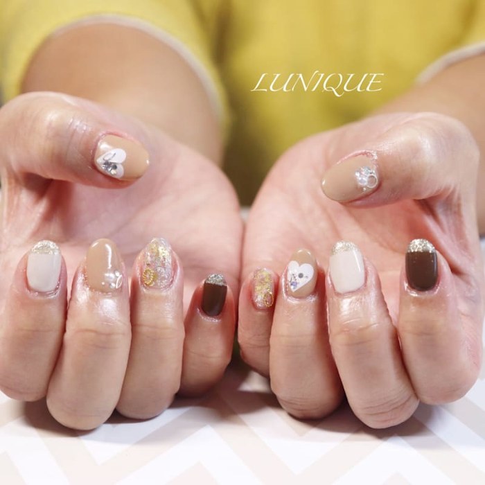 nail LUNIQUE