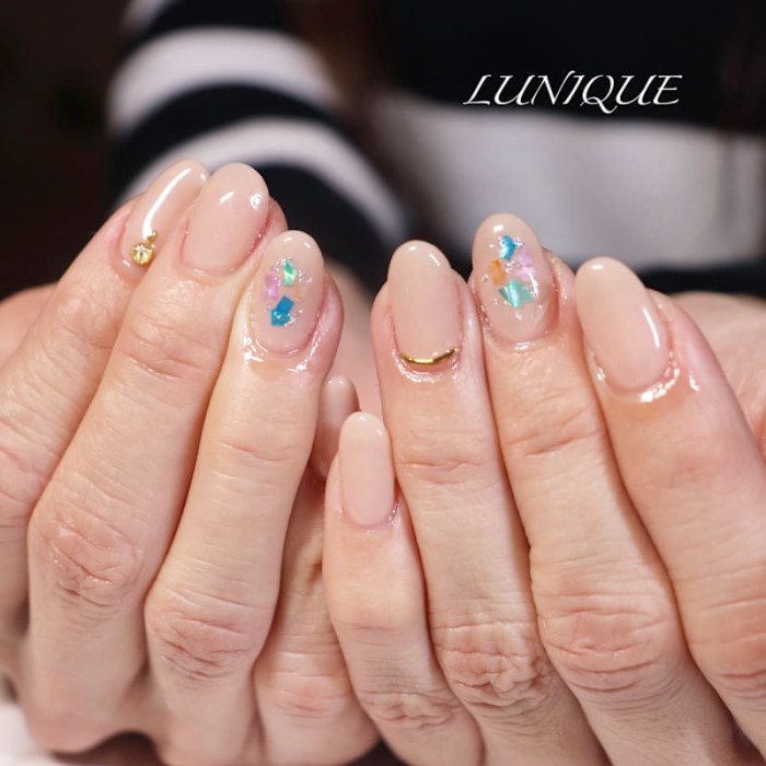 nail LUNIQUE
