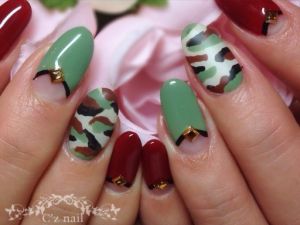 カモフラージュ・迷彩柄ネイル
