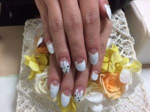 ホワイトネイル