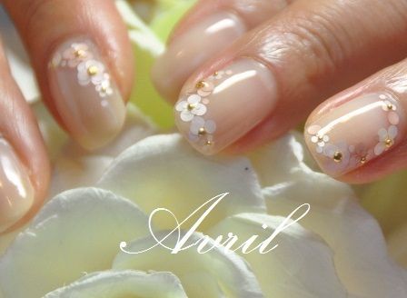 Nail Salon Avril