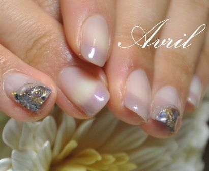 Nail Salon Avril