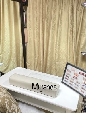 白髪抜きとネイルの専門店Miyance代官山店