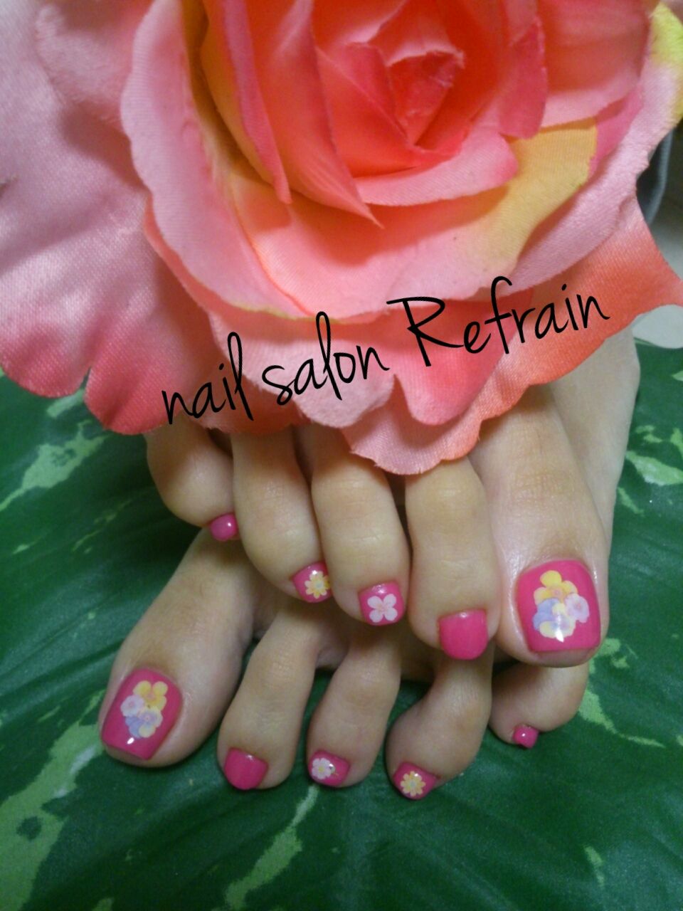 nail salon Refrain