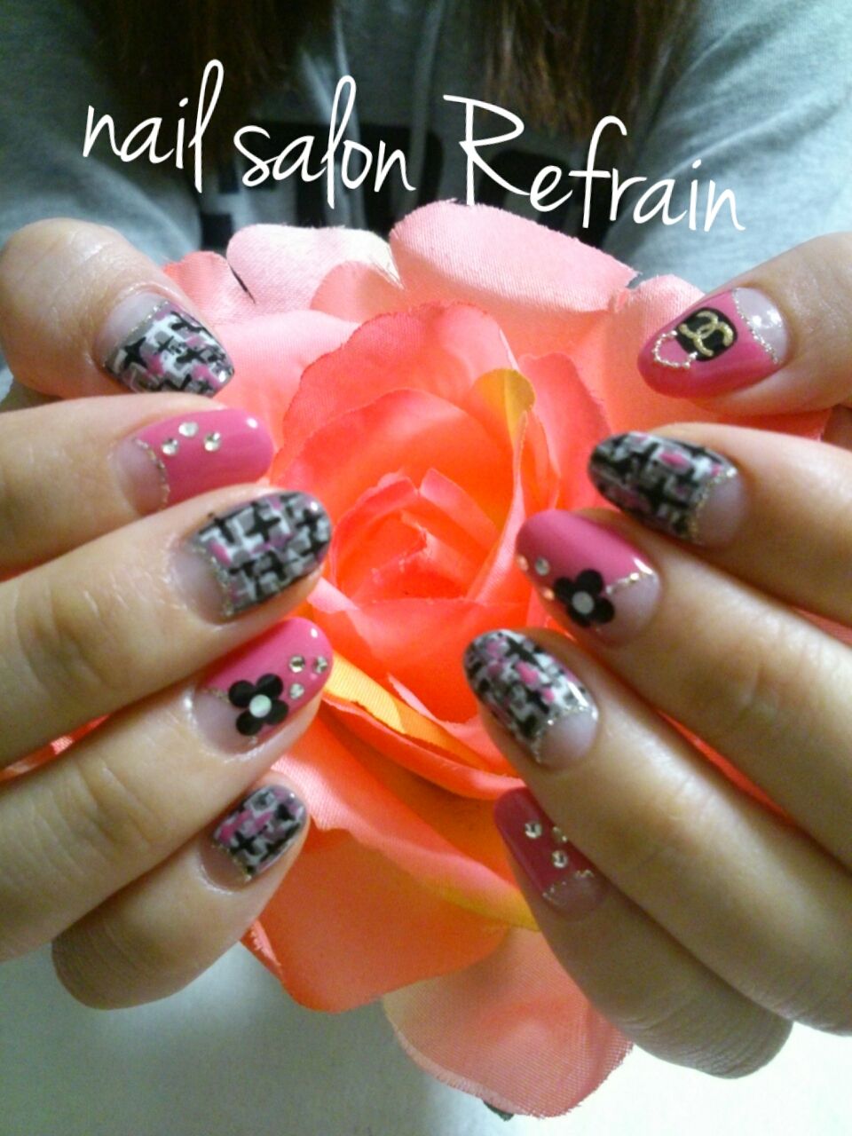 nail salon Refrain