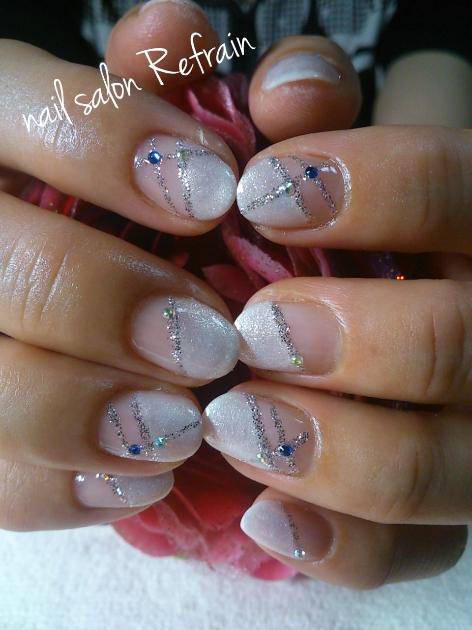 nail salon Refrain
