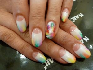 逆フレンチ　カラフルアート