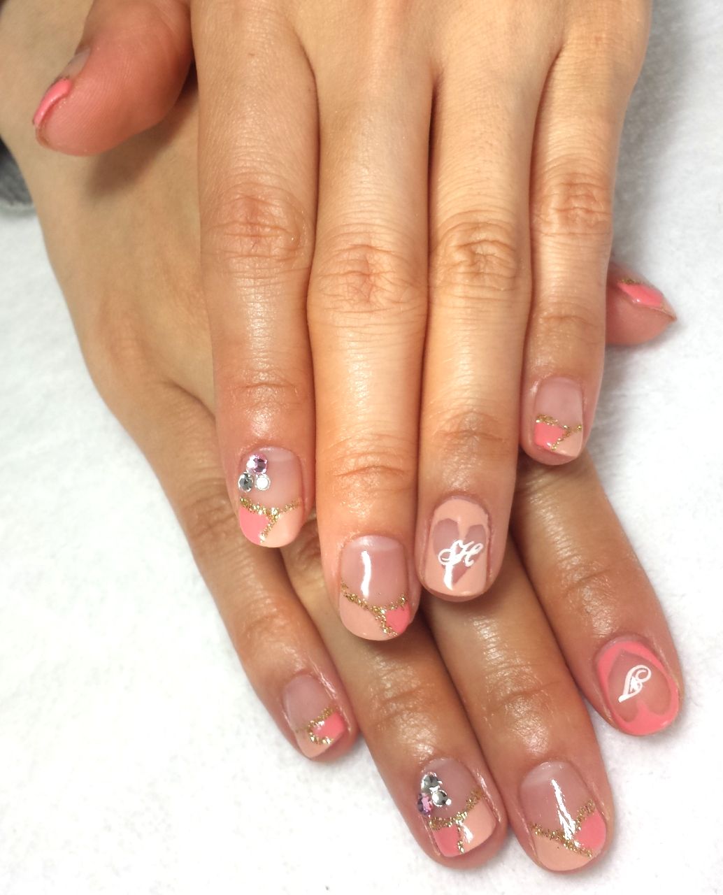 くり抜きハートジェルネイル