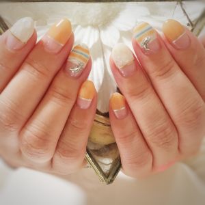 爽やかボーダー夏ネイル